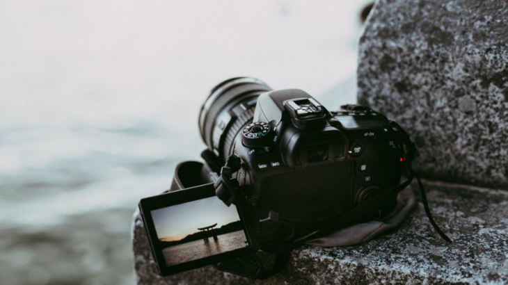 DSLR camera